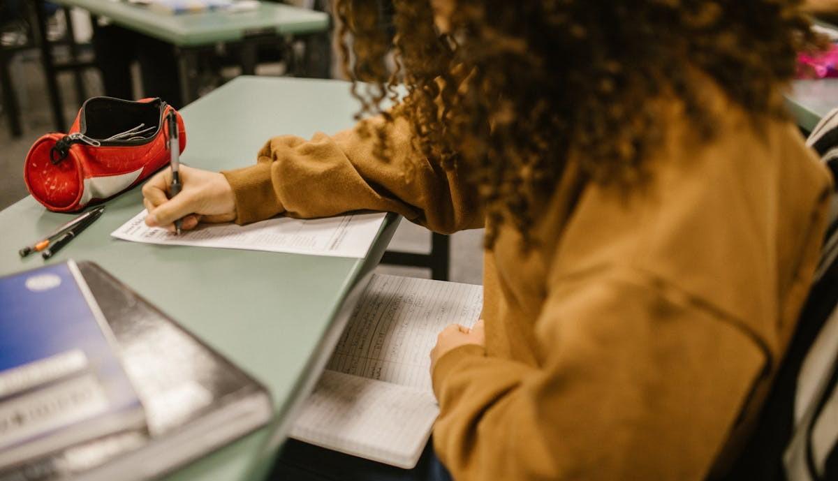studentessa bocciata all'esame perchè avrebbe usato chatgpt
