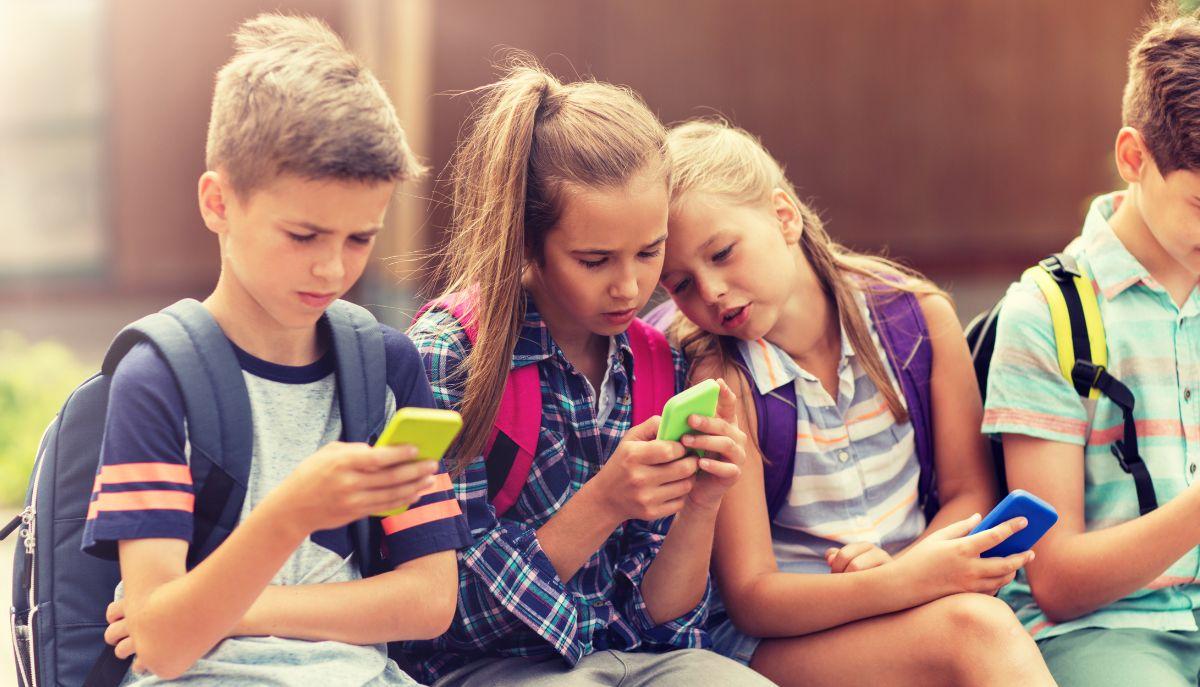 Smartphone a scuola, cosa dicono i primi risultati dove sono già vietati