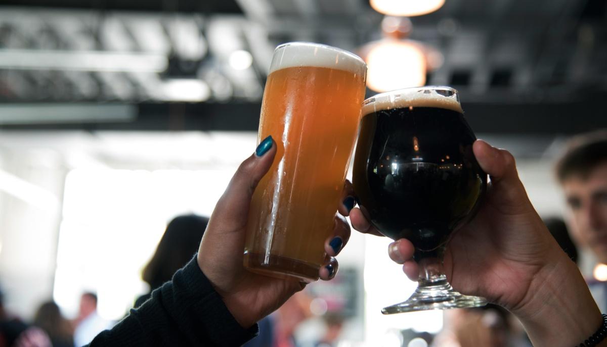 In Germania si beve meno birra: è "colpa" della Gen Z