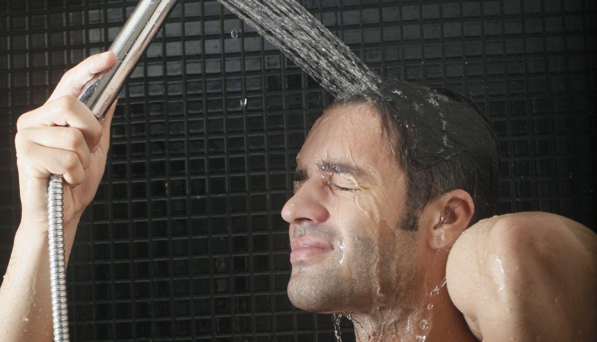 Italiani campioni di doccia: in Europa nessuno si lava più di noi