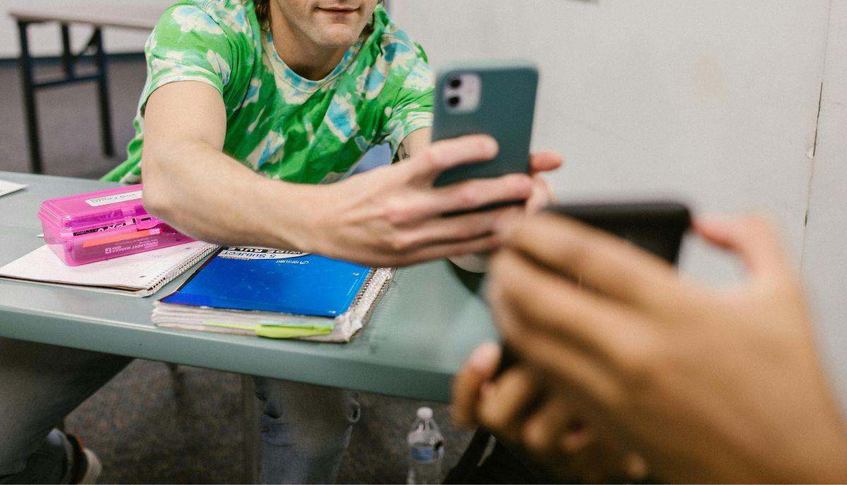 preside contro divieto smartphone a scuola