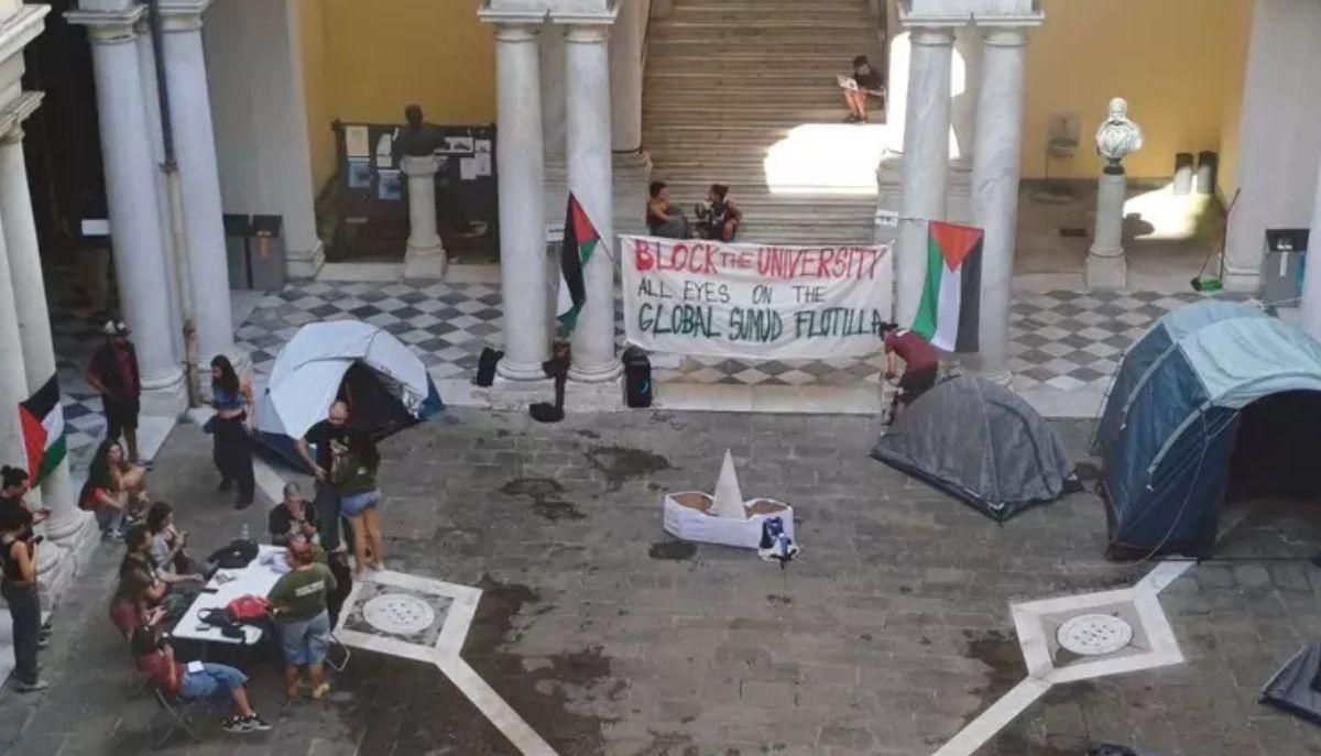 Protesta universitari rettorato di Genova