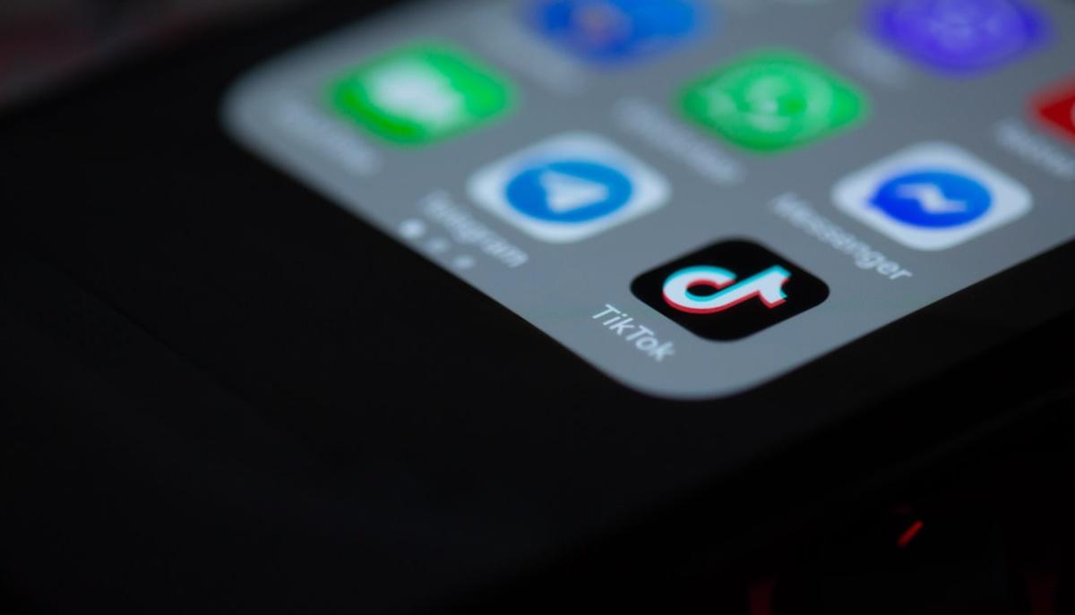 TikTok e Reels dannosi più dell'alcol