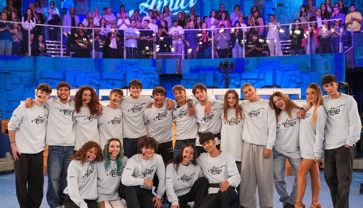 anticipazioni amici 25