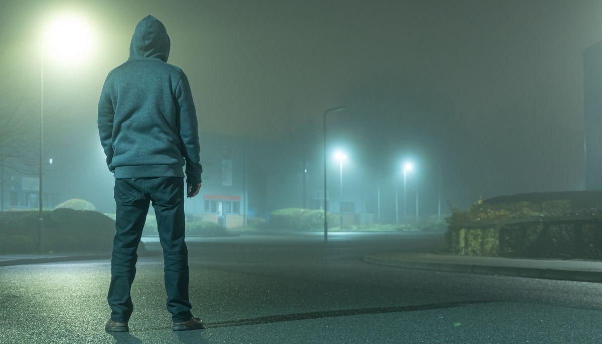 Il giorno studente di Ingegneria, la sera a capo della gang: la doppia vita dell'allenatore dei 'maranza' di Milano