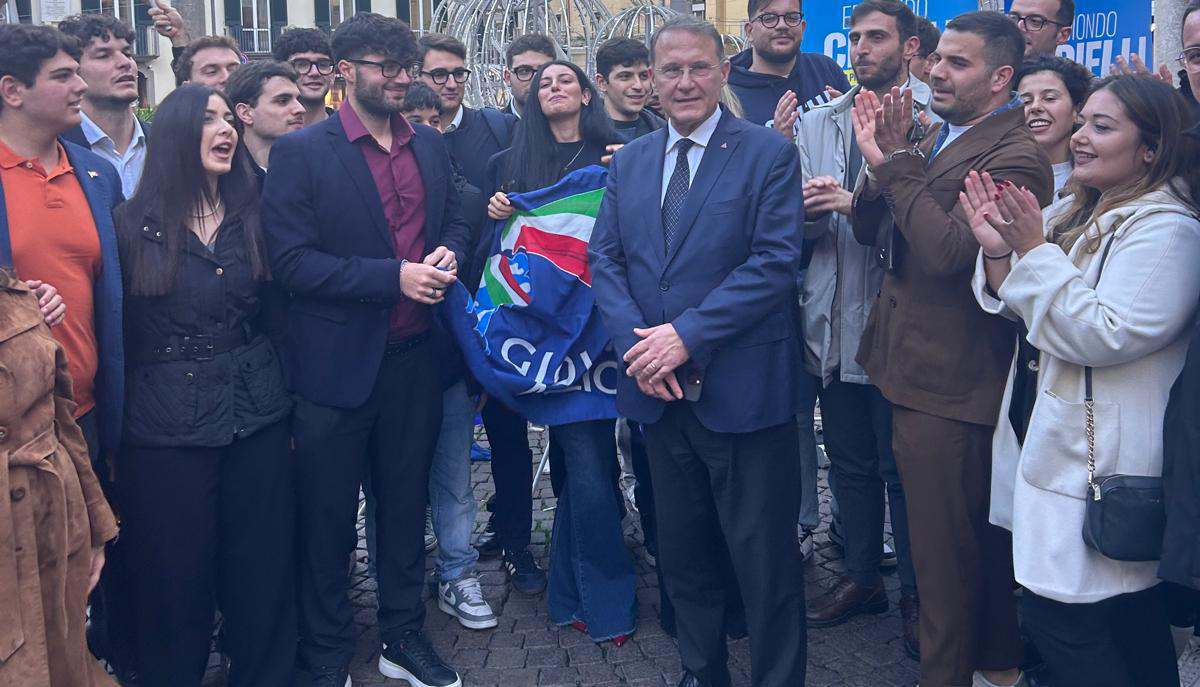 Fuga di cervelli dal Sud, Cirielli: 'Alleanza formazione-lavoro e più investimenti fin dagli asili nido'