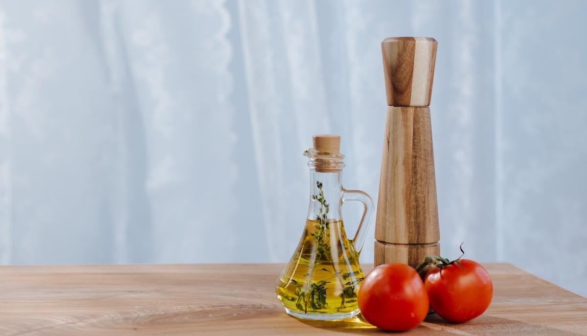 olio e pomodori mensa scuola