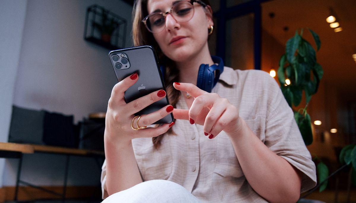 In 1 famiglia su 2 si litiga per colpa dello smartphone. Dai 'domatori' ai 'liberi battitori', il profilo dei genitori