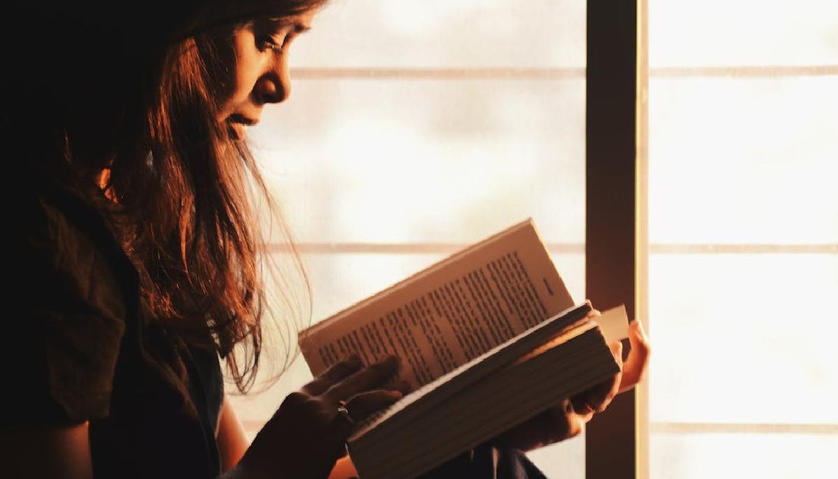 "Paranormal romance": il nuovo sottogenere virale sul BookTok