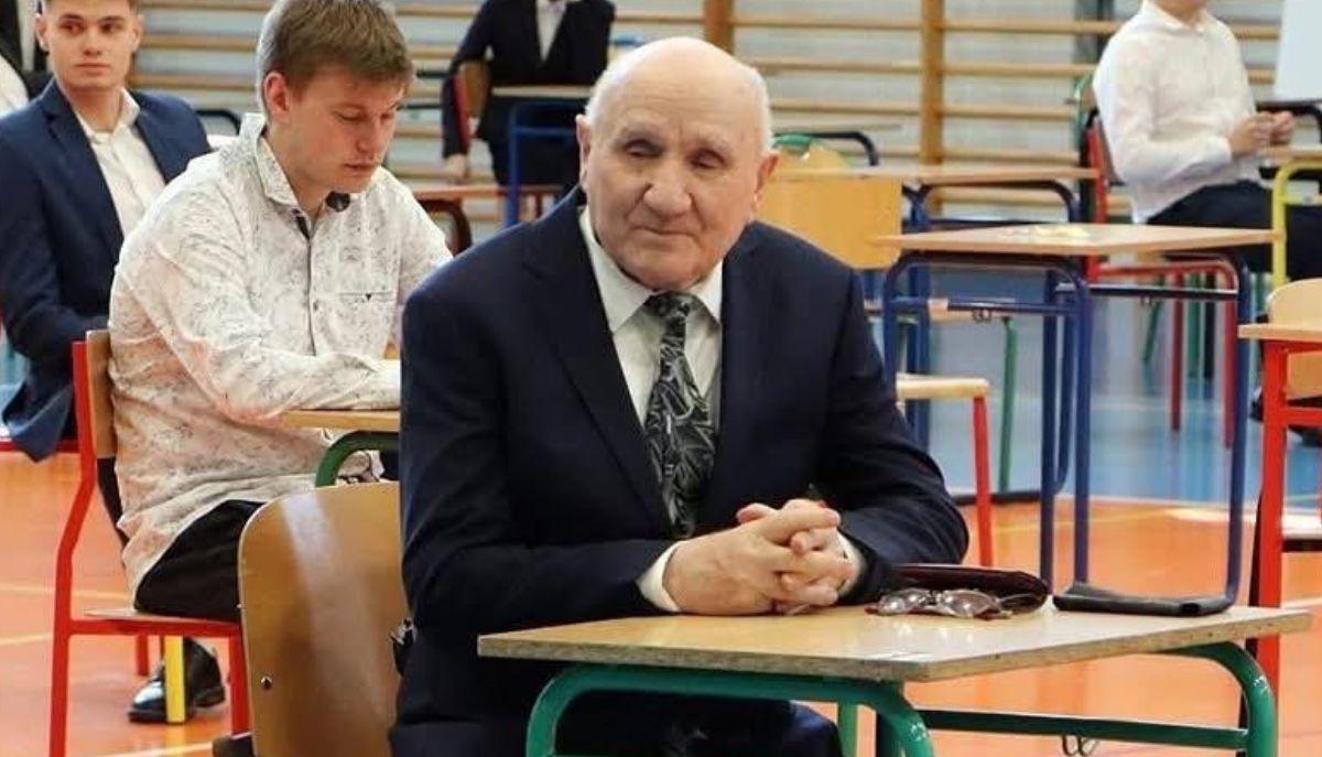 Bocciato a 85 anni ma premiato dal Sindaco: ecco perché tutti lo chiamano Sigma