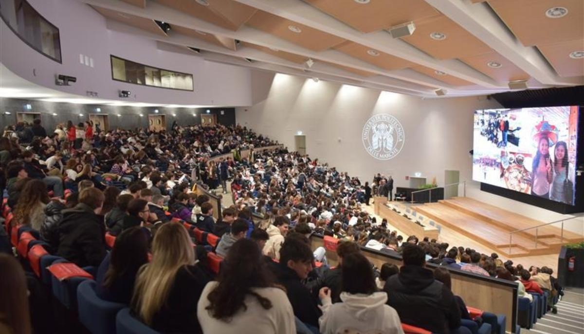 univpm aula magna
