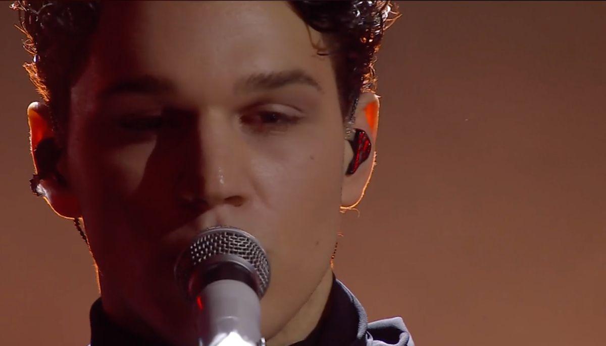 Nicolò Filippucci vince Sanremo Nuove Proposte 2026: il trionfo record di "Laguna"