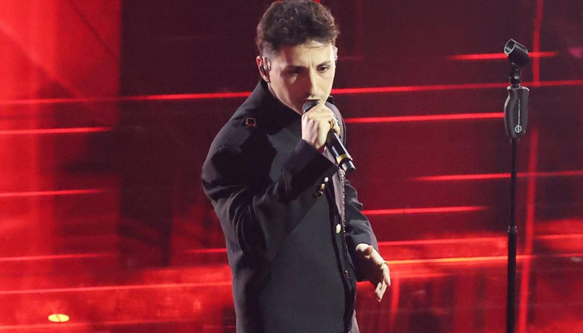 Sanremo 2026, Nayt ci mette a nudo con "Prima che": l'analisi del testo tra filosofia e rap