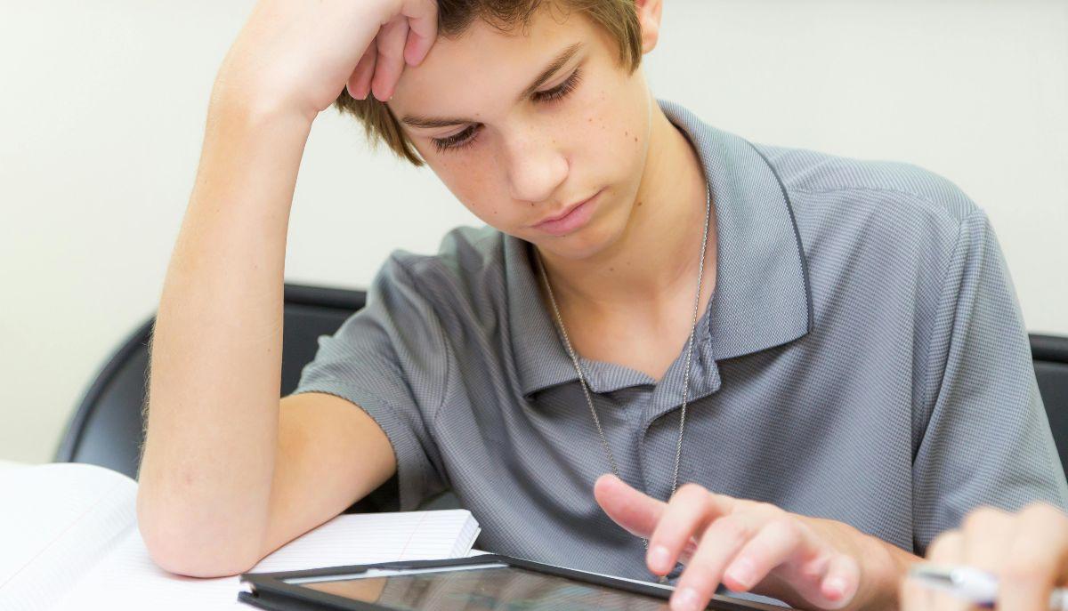 Gli studenti delle superiori hanno gli stessi livelli di ansia dei ricoverati in psichiatria negli anni '50