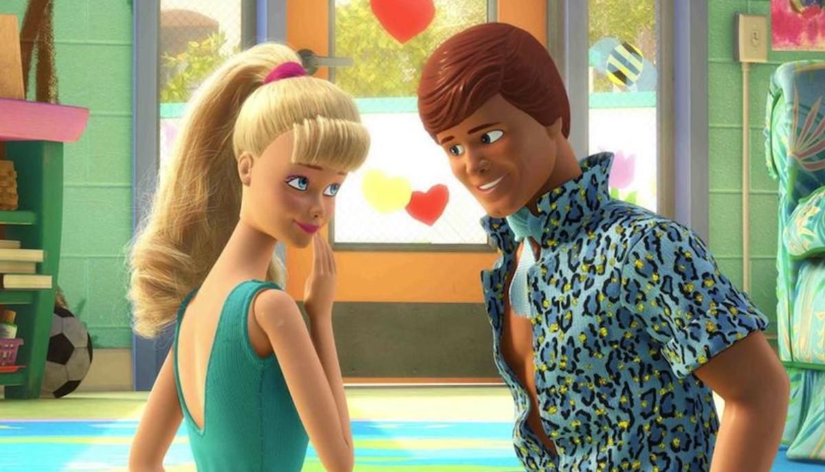 Ken compie 65 anni e molla Barbie: il retroscena sulla nuova vita dell’icona Mattel