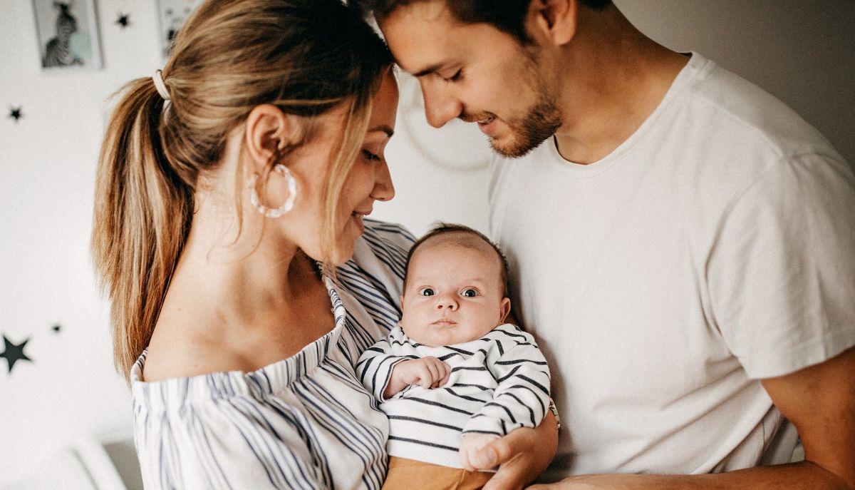 L'età ideale per matrimonio e figli esiste, e non sono i 30 anni (secondo la scienza)