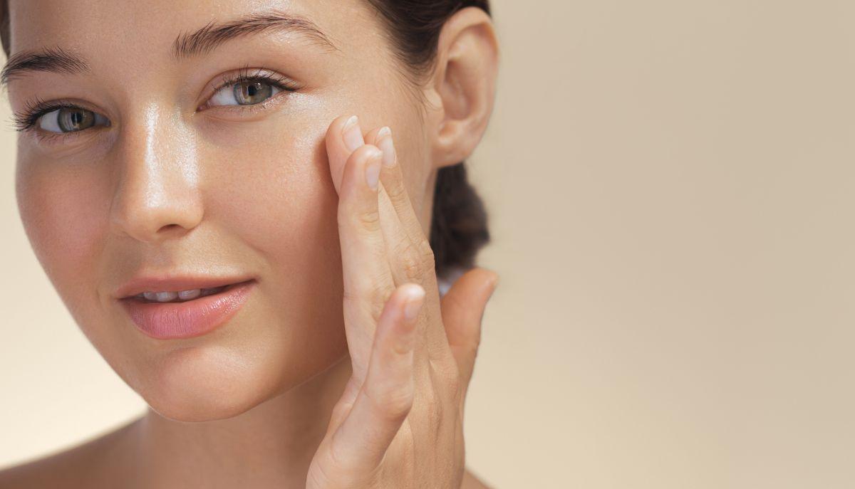 Cosmetici (per adulti) proposti agli adolescenti grazie ai micro-influencer, AGCM apre istruttoria