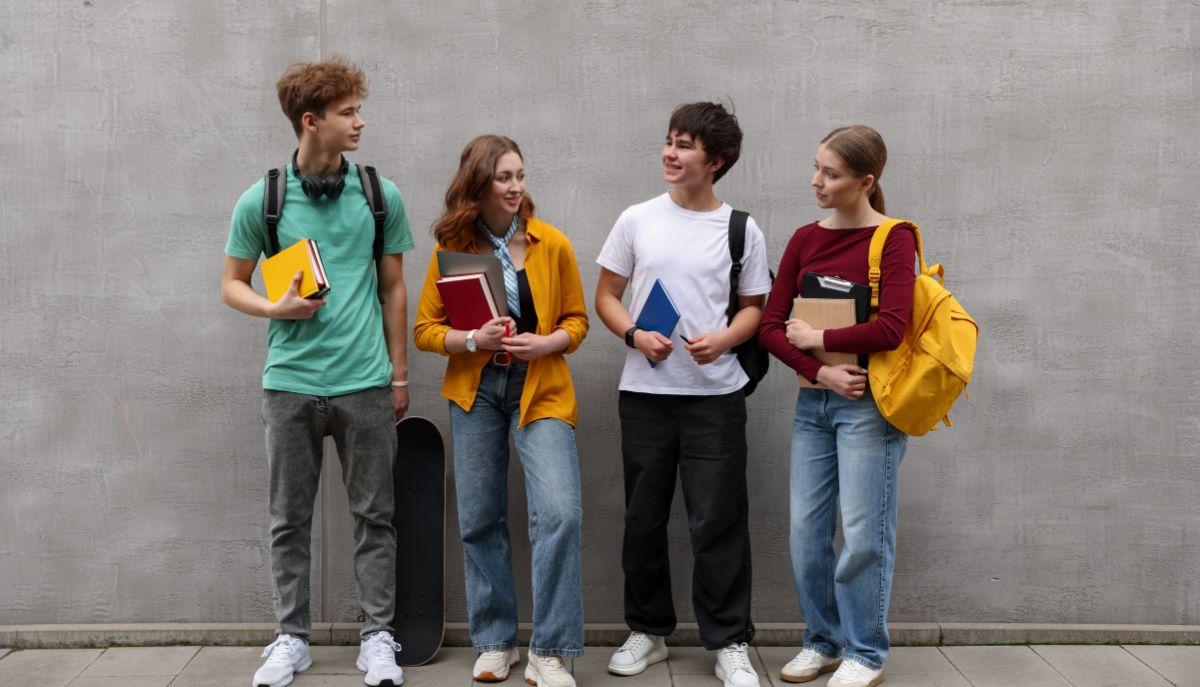 Nuove Indicazioni Nazionali Licei, tutte le novità della riforma: addio Geostoria, arriva l'IA