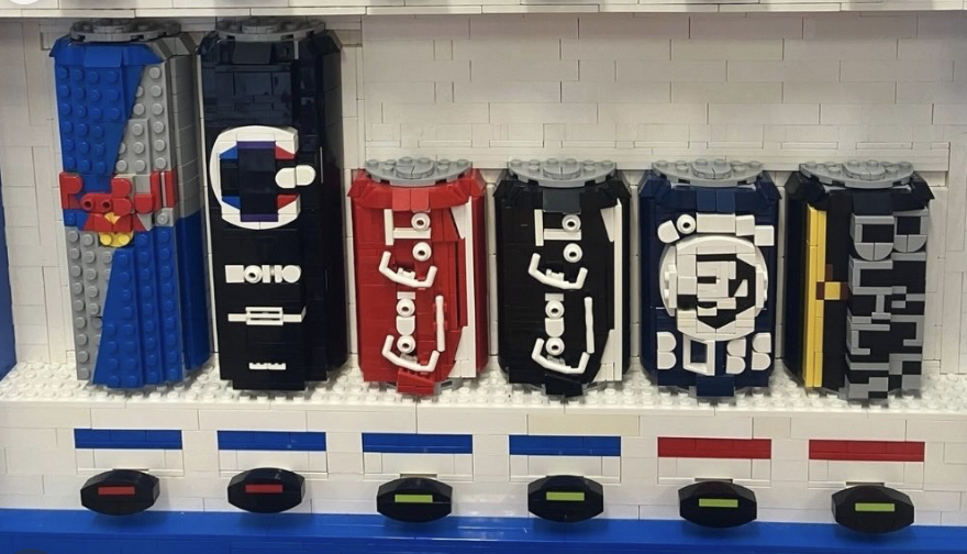 Studente crea distributore di bevande con i LEGO