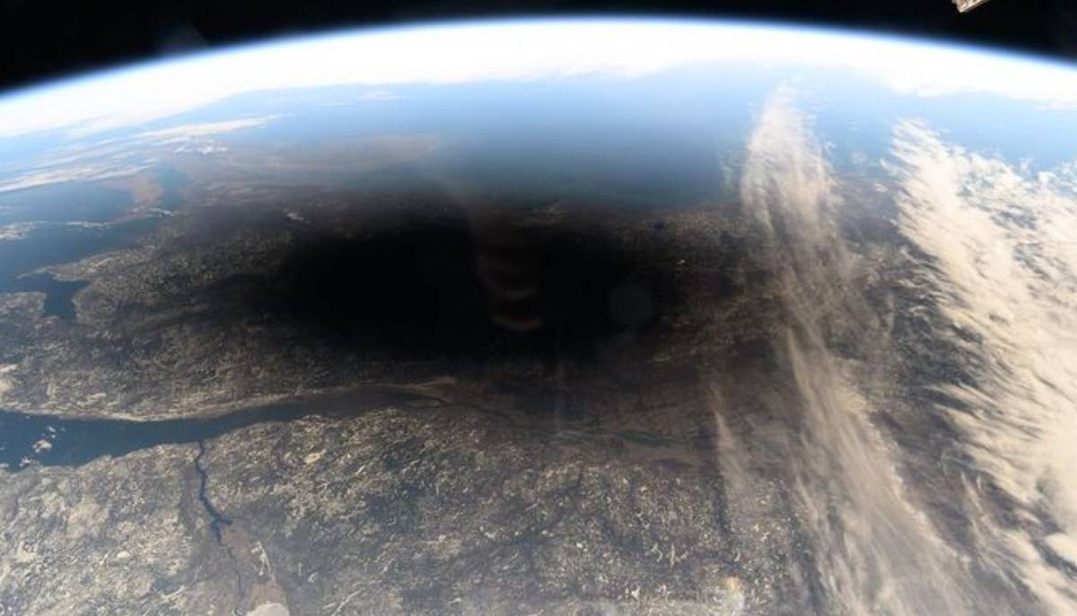 eclissi spazio