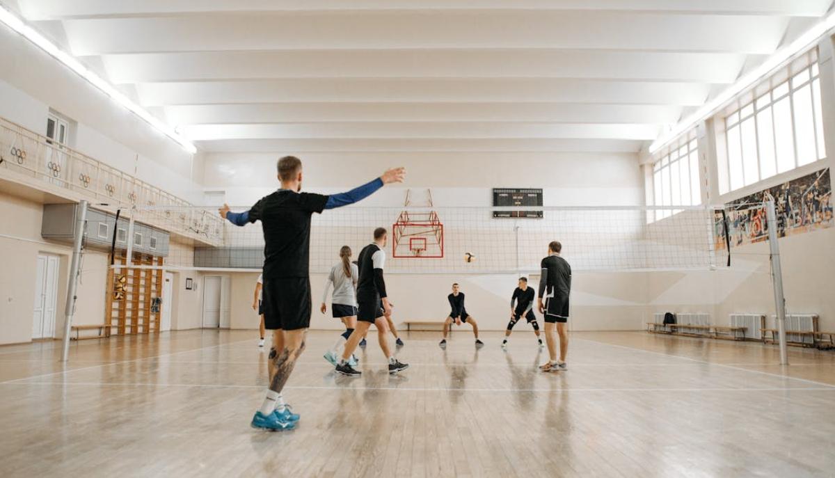 L’ora di educazione fisica è diventata un trend su TikTok: tra pallavolo, “Senato” e ultime lezioni da ricordare