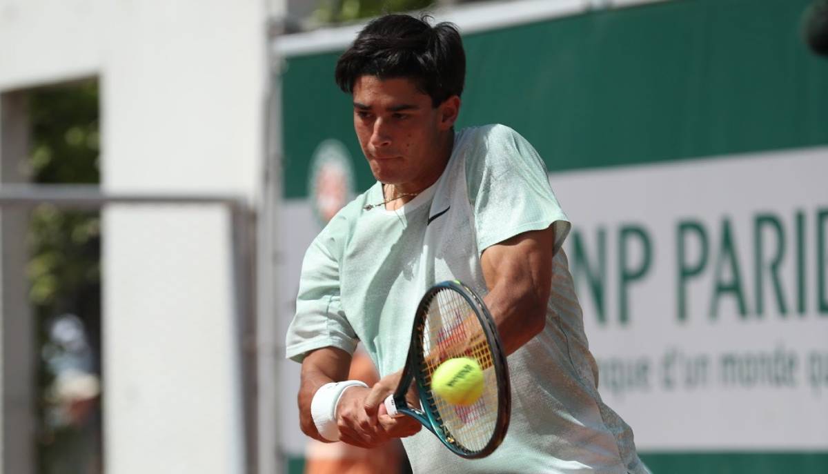 Federico Cinà fa la storia a Parigi: chi è il 19enne italiano che ha vinto al debutto al Roland Garros