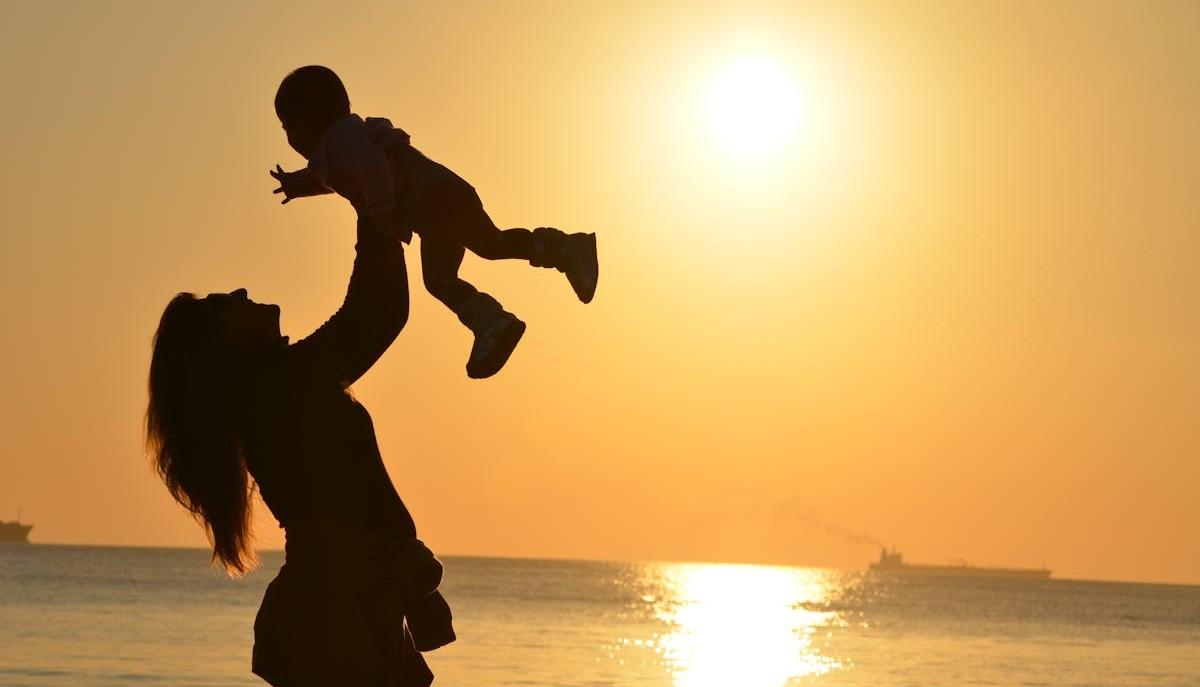 Festa della Mamma 2026, quando si festeggia: la data esatta e perché cambia ogni anno