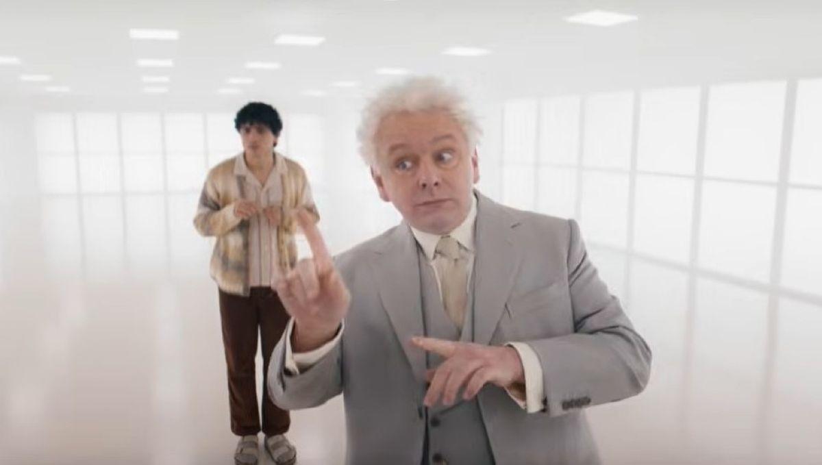 Il gran finale di Good Omens è qui: Aziraphale e Crowley pronti alla resa dei conti
