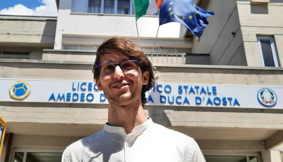 “Ho preso 100 e lode alla Maturità, ma non lo rifarei”: la lettera dello studente sul prezzo del successo scolastico