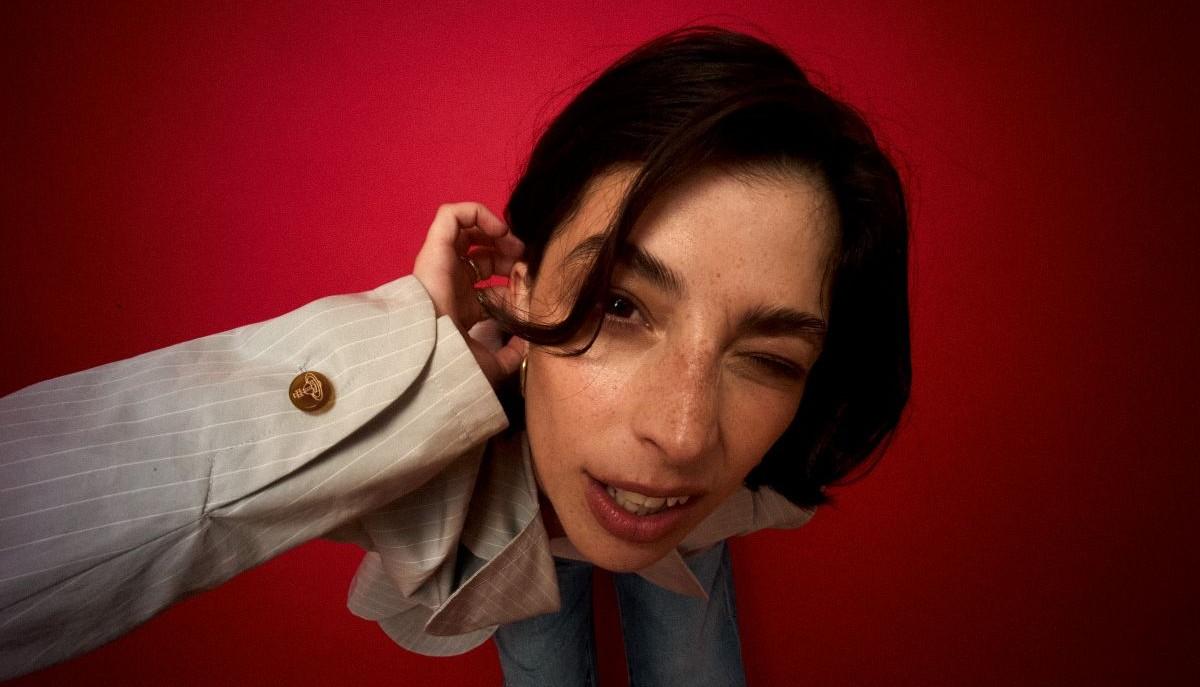 Esordio Lea Gavino: il video del nuovo singolo "Serratura"