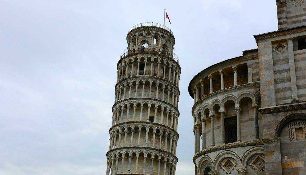 Studente minaccia il suicidio a Roma, a Pisa un universitario sale sul tetto di un museo: il disagio giovanile dilaga