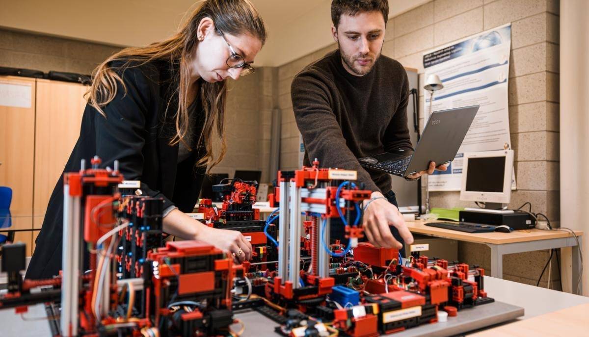 UniBg è il “cheat code” per il tuo futuro: i 5 motivi per scegliere l'Università degli Studi di Bergamo articolo