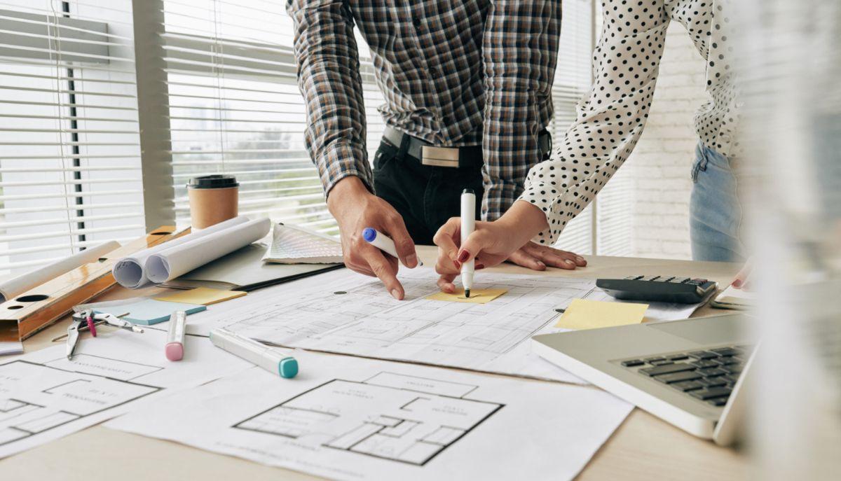 Architetti al lavoro