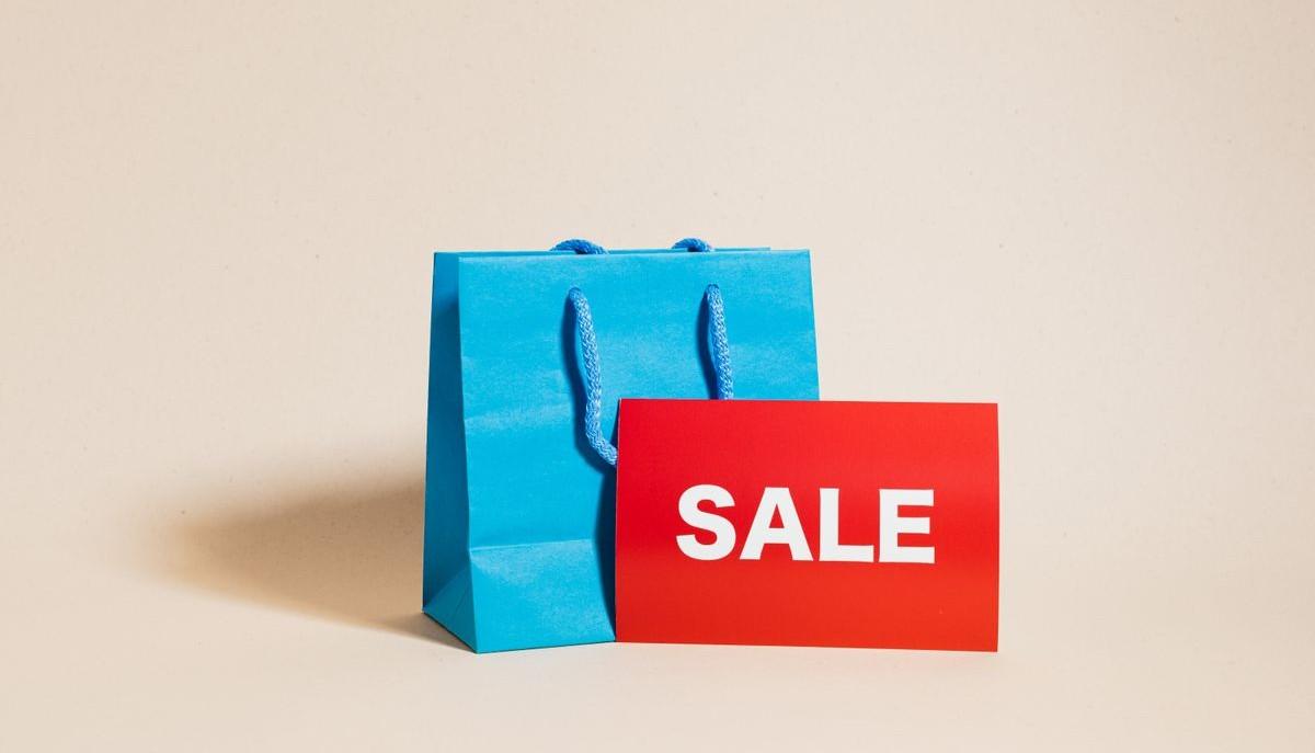 Caccia allo sconto: quando iniziano i saldi estivi, le scadenze e i consigli per non sbagliare