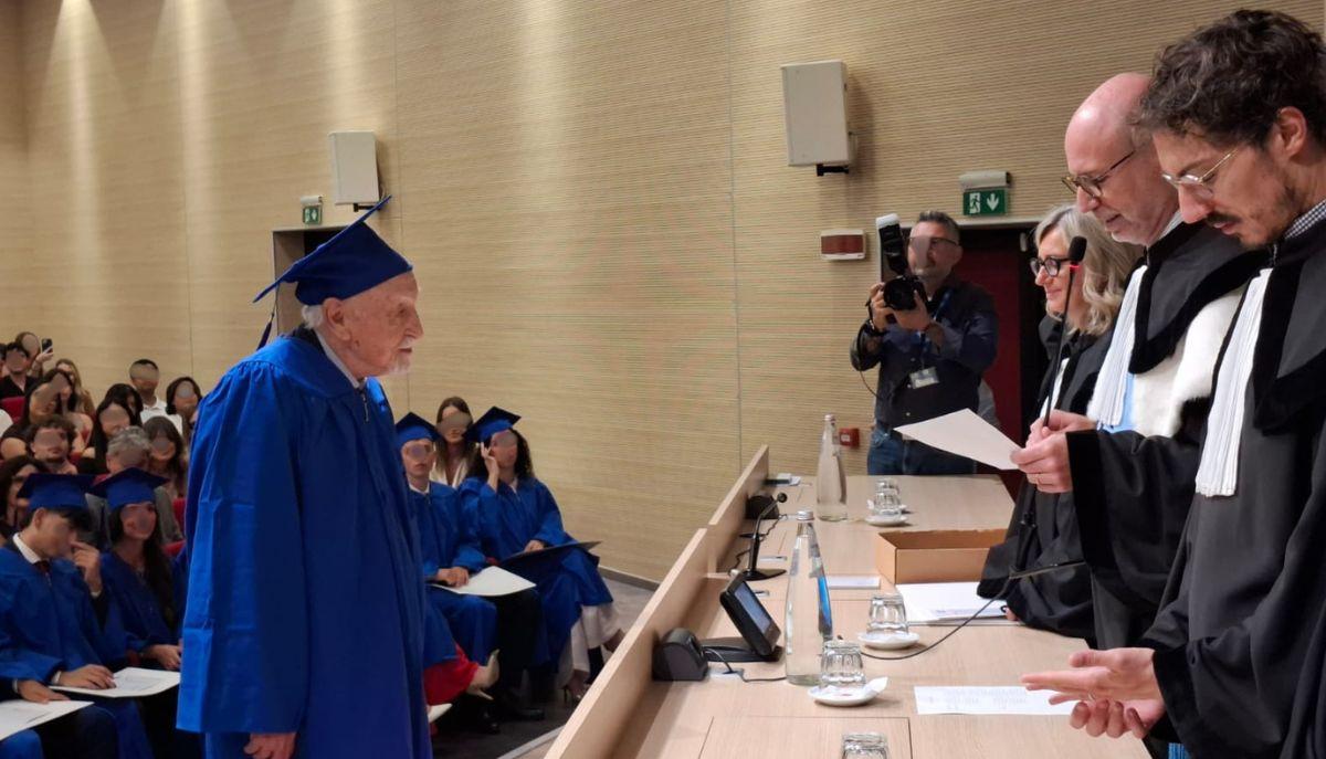 Sergio si laurea a 96 anni: da manager della moda a dottore in economia aziendale