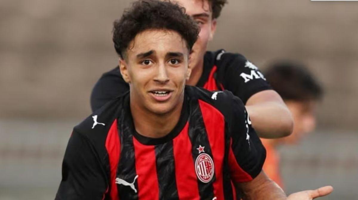 Akram Jadid, 15 anni e circa 700 gol, al primo allenamento con la prima squadra del Milan
