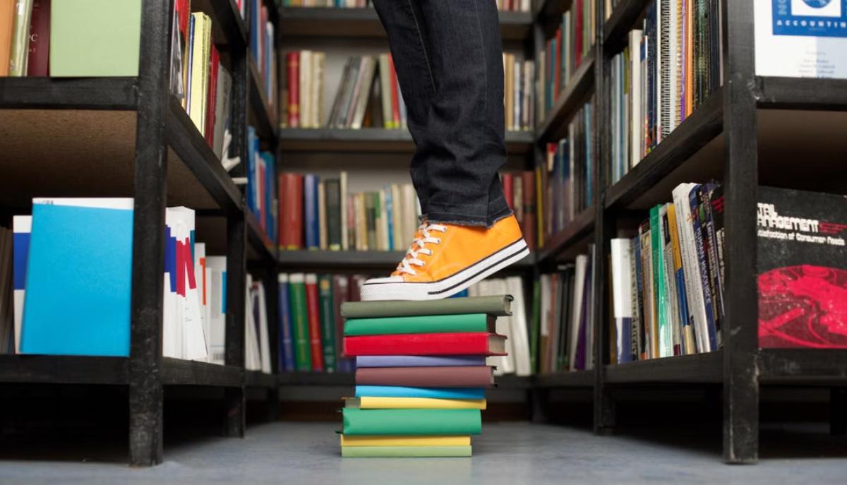 In Italia fino a 1.300 euro per il corredo scolastico, nel Nord Europa i libri li passa lo Stato: ecco dove sono gratuiti