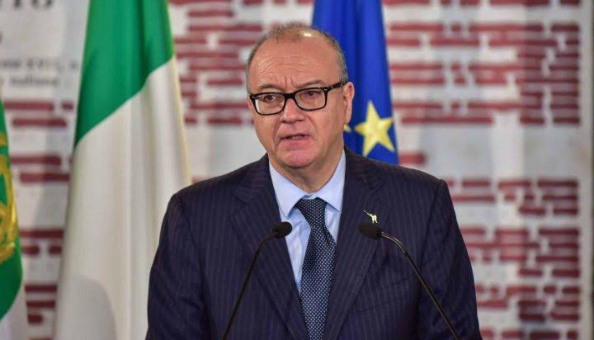 Busta con proiettile e minacce al ministro Valditara: la condanna di Meloni e le indagini sulla pista campana