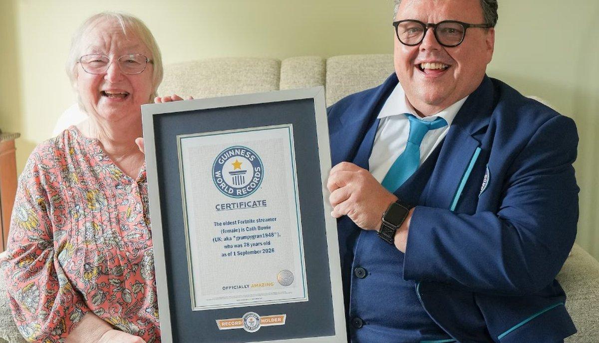 Il Guinness World Records incorona Cath Bowie: è la streamer donna di Fortnite più anziana su Twitch