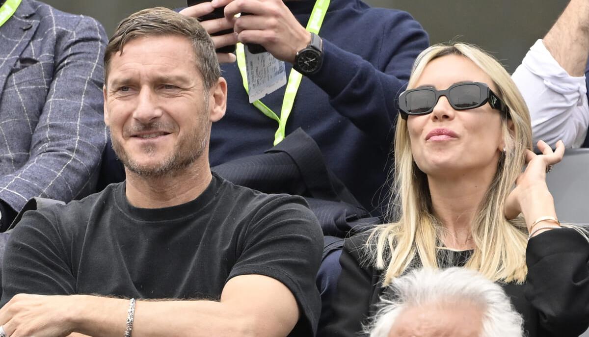 Dopo Ilary Blasi, anche Francesco Totti verso il sì: nozze con Noemi Bocchi nel 2027