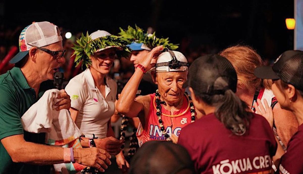 Ha finito un Ironman a 85 anni: chi è Hiromu Inada, il triatleta più anziano di sempre
