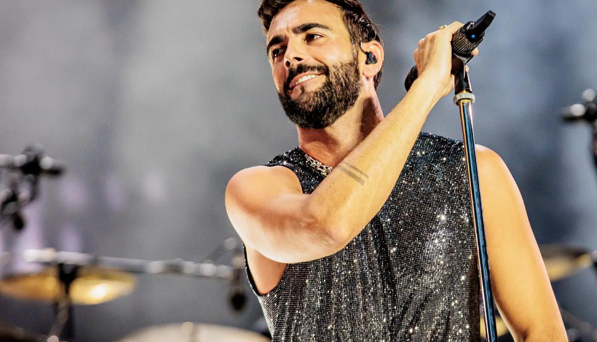 Marco Mengoni fa le cose in grande: 26 concerti a Milano e biglietti fino a 230 euro