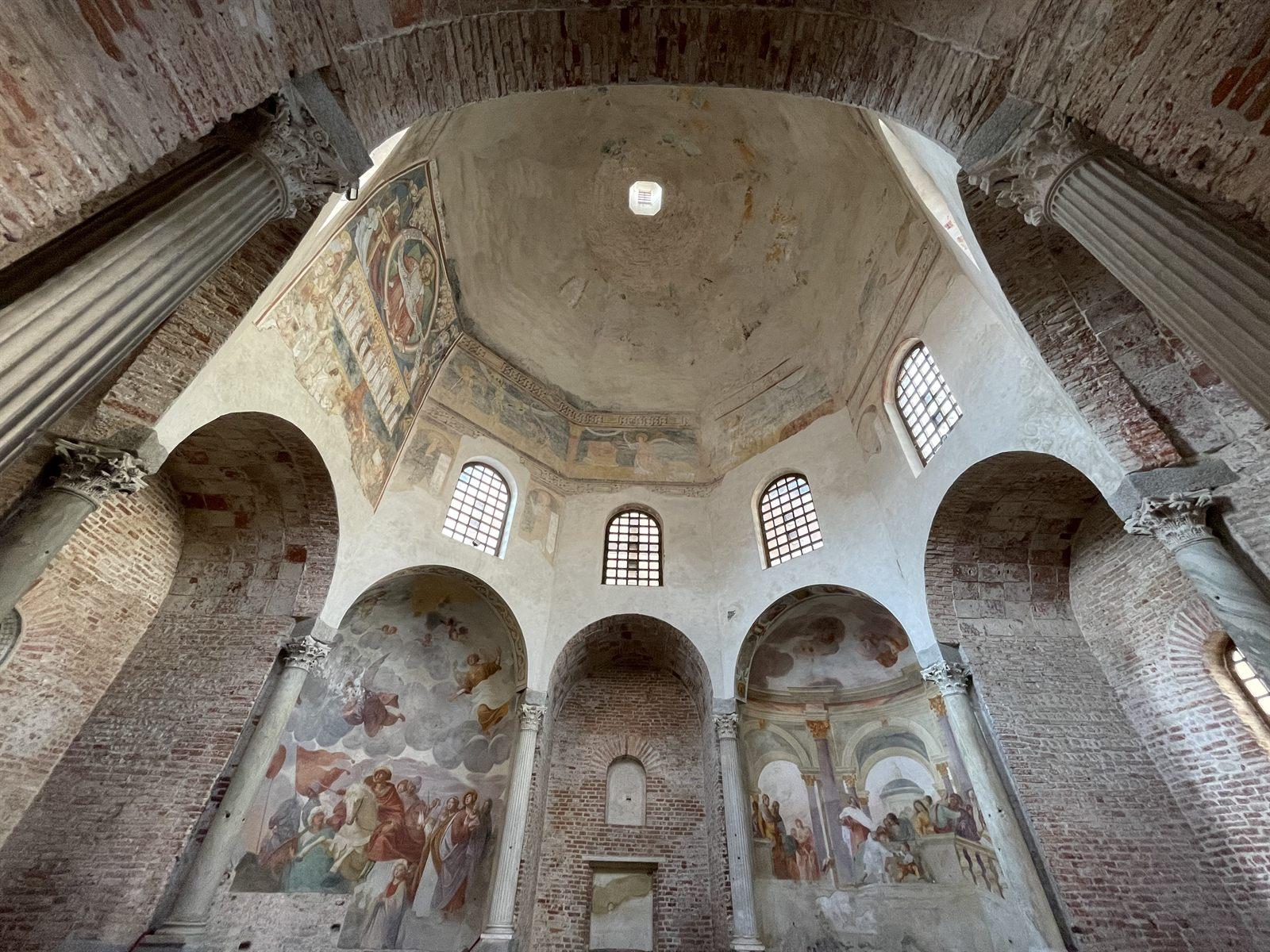 Battistero del Duomo di Novara, esempio di architettura paleocristiana e romanica
