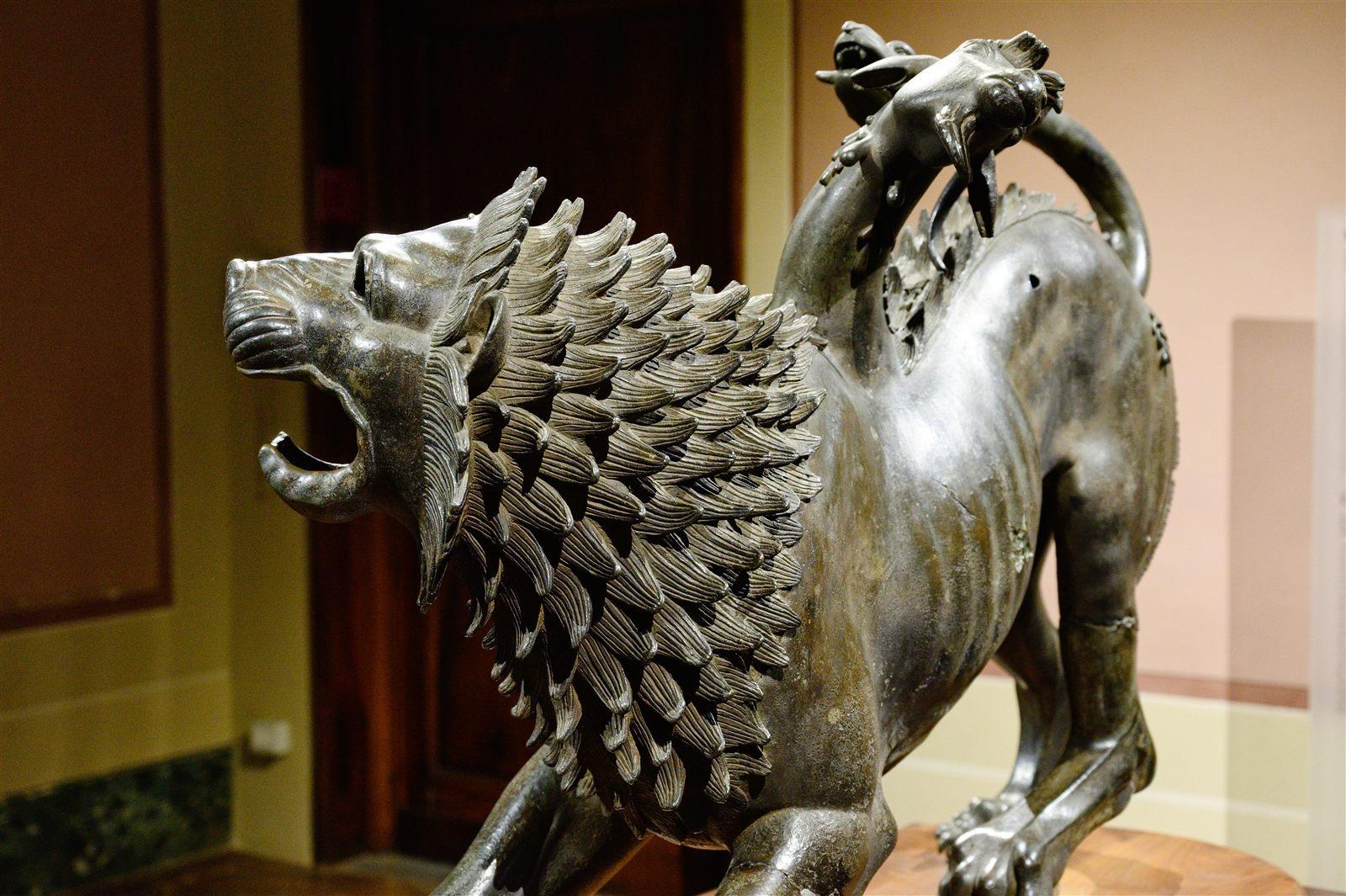 Chimera di Arezzo, celebre scultura etrusca in bronzo