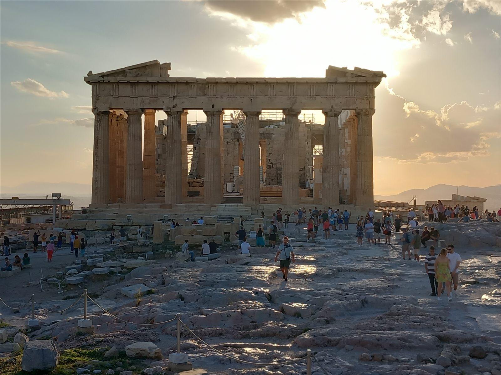 Facciata occidentale del Partenone sull'Acropoli di Atene