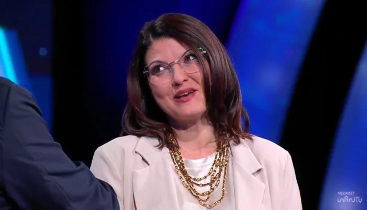 La Ruota della Fortuna, la prof Alfonsina elimina Rossana e vince 26.400 euro: chi è la nuova campionessa