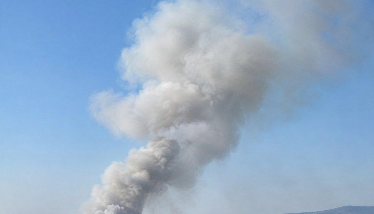 Napoli, chiuse le scuole di Pianura per un incendio all'isola ecologica