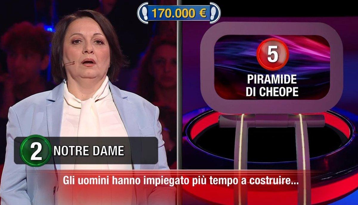 La prof durante scopre che ha vinto 170mila euro