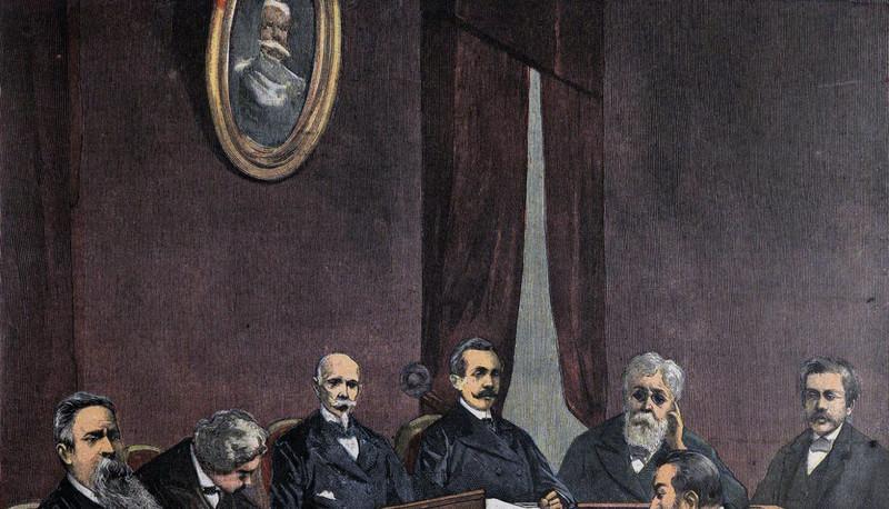 Evoluzione politica italiana tra Crispi e Giolitti: riforme e crisi articolo