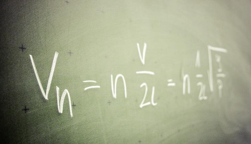 Equazioni algebriche articolo